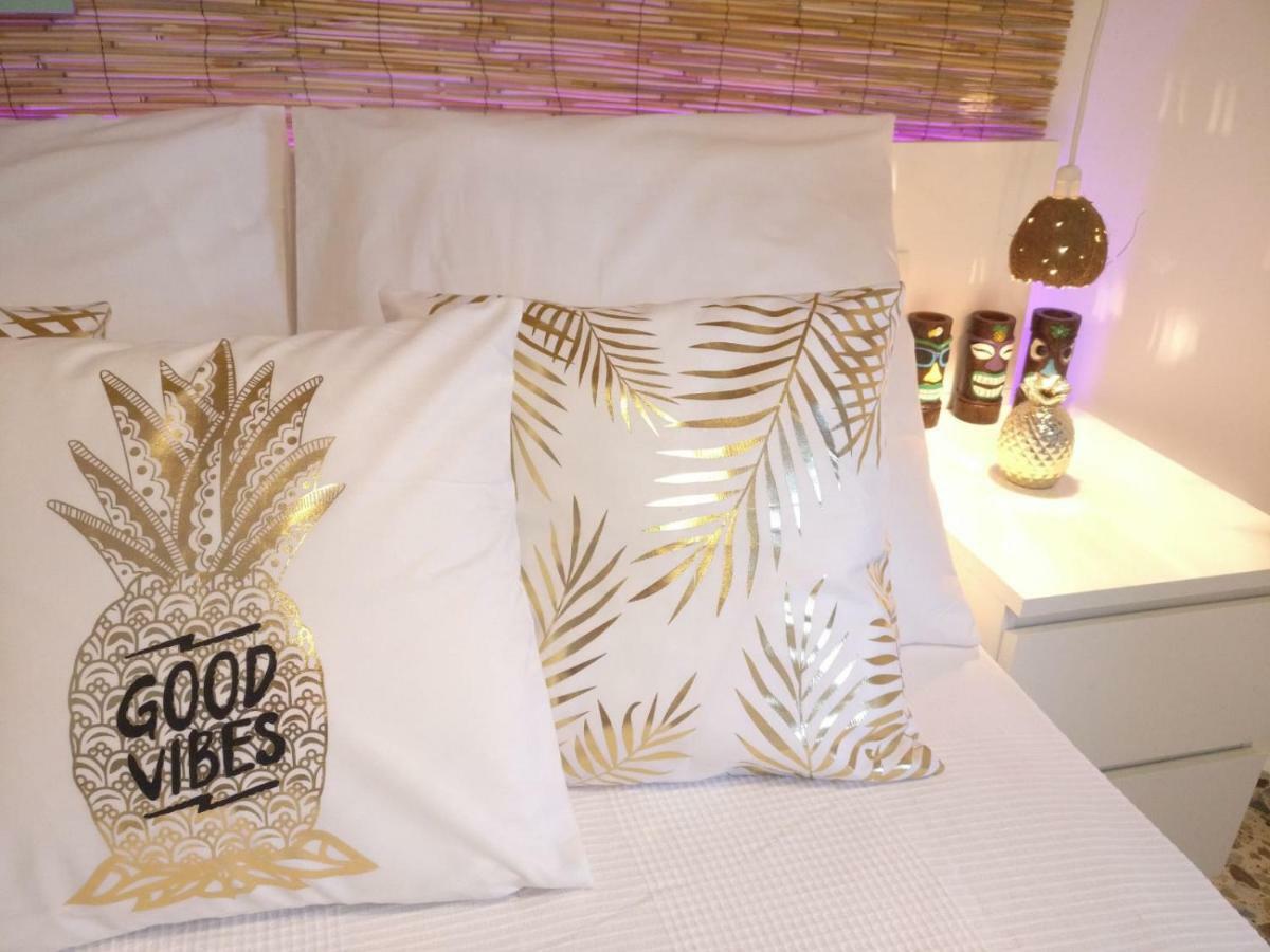 Wonder Rooms Nerja Guest House Bagian luar foto
